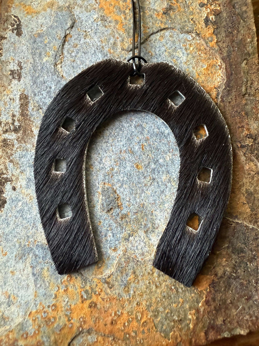Hair-On Cowhide Horse Shoe Ornament Hair-On Horseshoe Decorative Piece