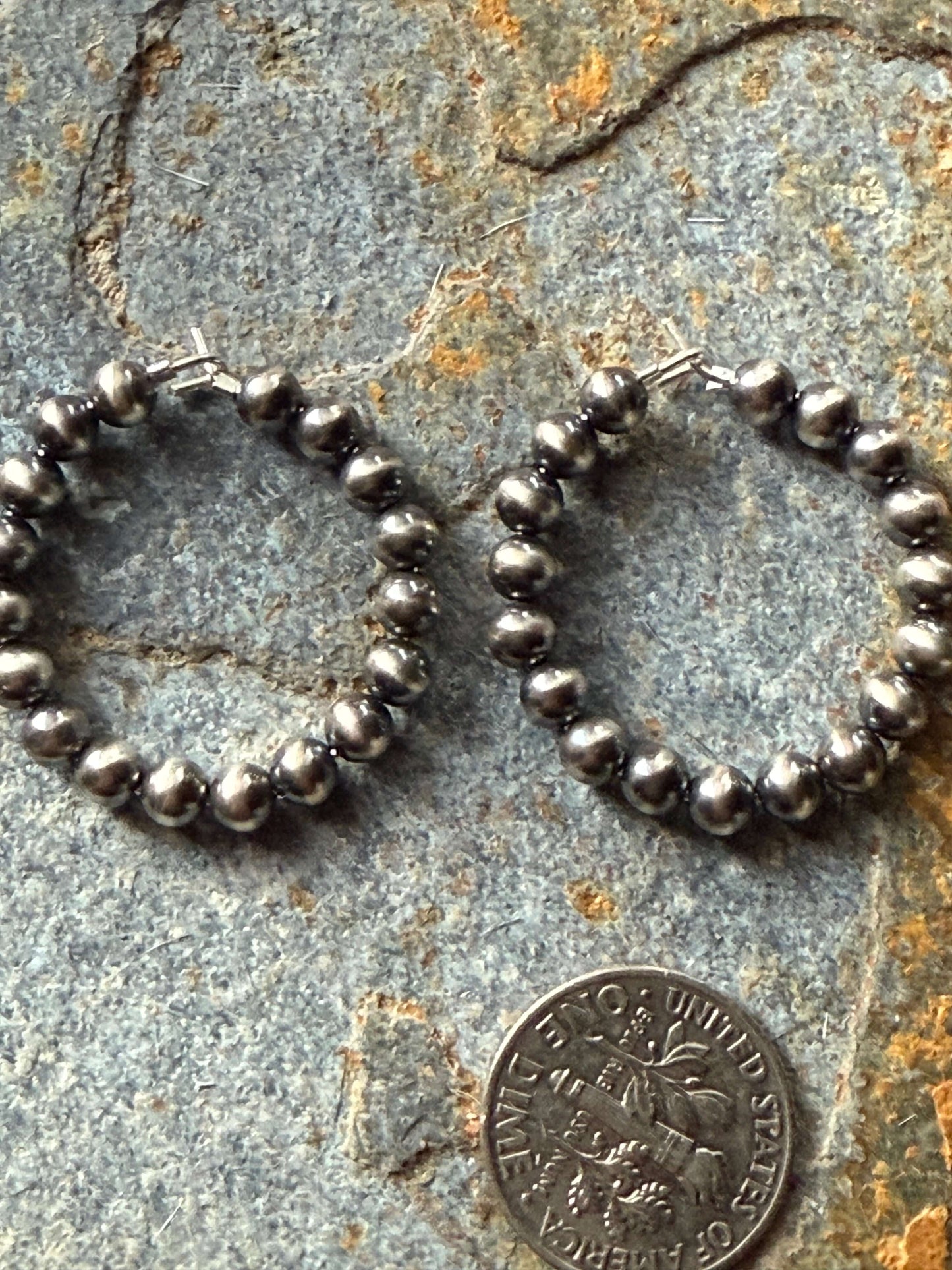 Sterling Silver Pearl Beaded Hoop Earrings_Elegant Pearl Silver Earrings